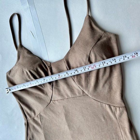 Blue BLUSH SUEDE MIDI DRESS beige side slit size M - Picture 4 of 10